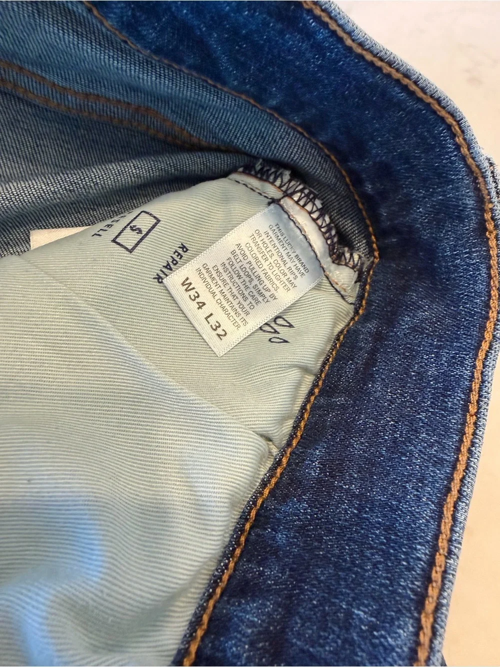 Lucky Brand 410 Athletic Straight Men’s Jeans – 34x32